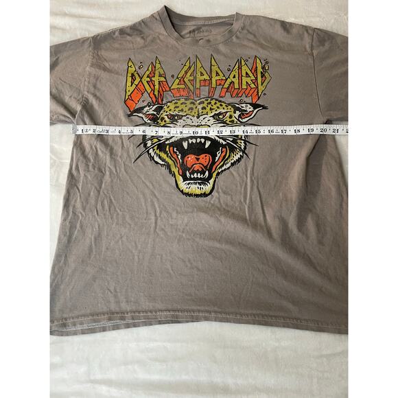 Def Leppard 2023 Leopard Tour Graphic T-Shirt Gray M - Picture 3 of 6